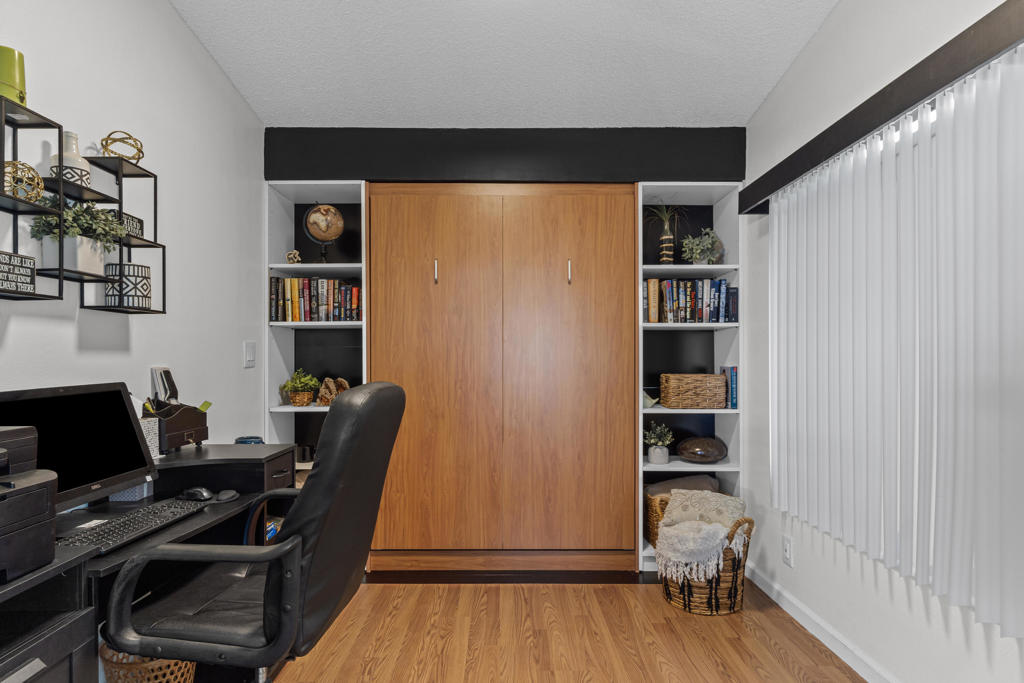 Skys Haven - Manufactured In Park