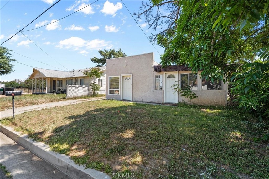 893 E 5th