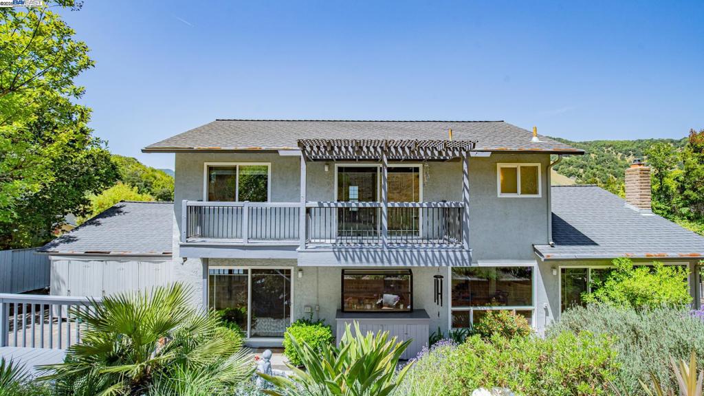 11 Oak Tree Court Ct
