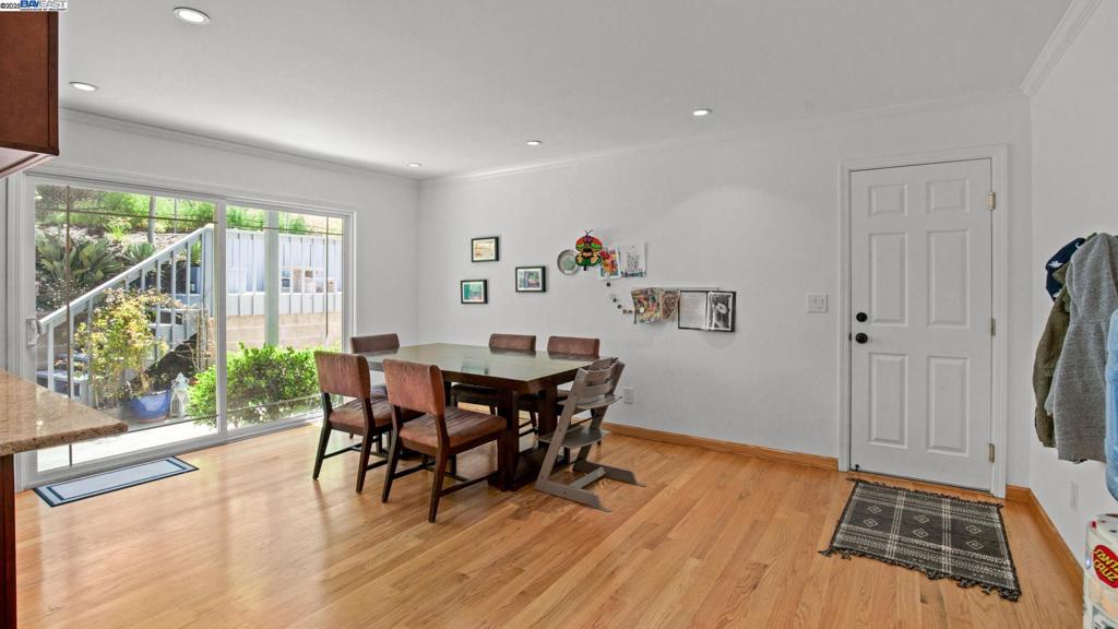 11 Oak Tree Court Ct