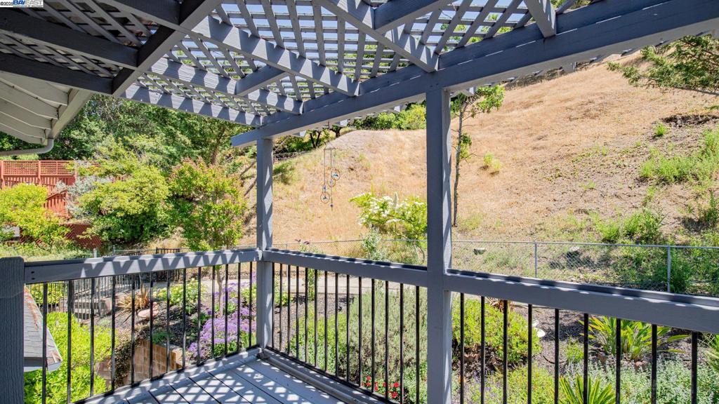 11 Oak Tree Court Ct