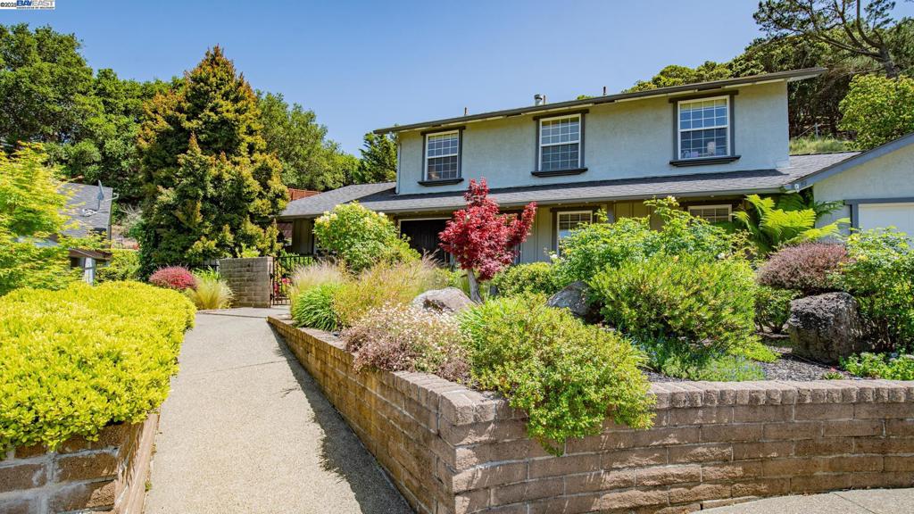 11 Oak Tree Court Ct