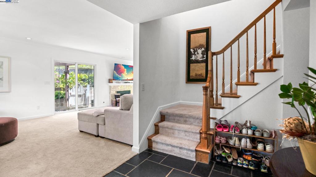 11 Oak Tree Court Ct