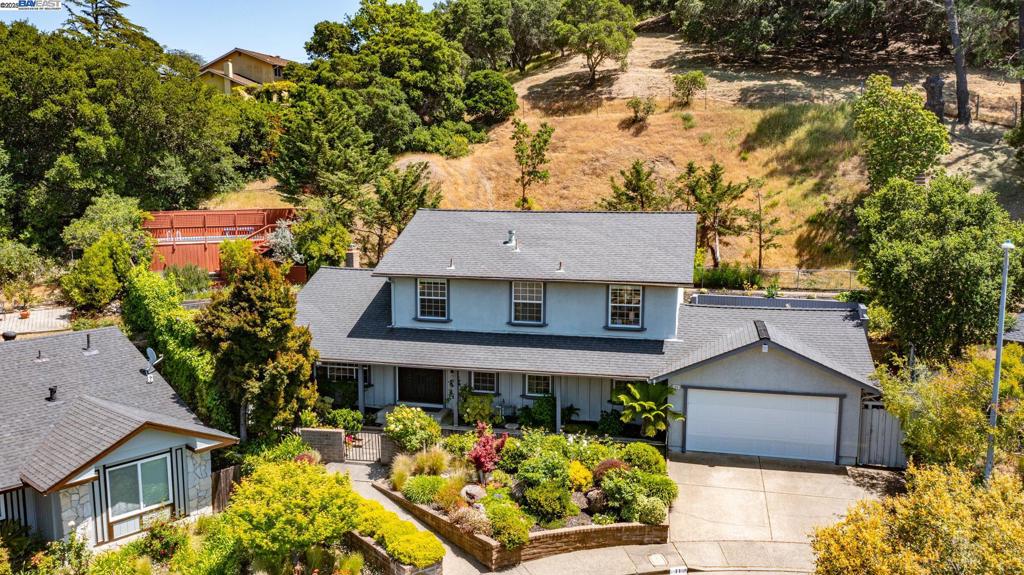 11 Oak Tree Court Ct
