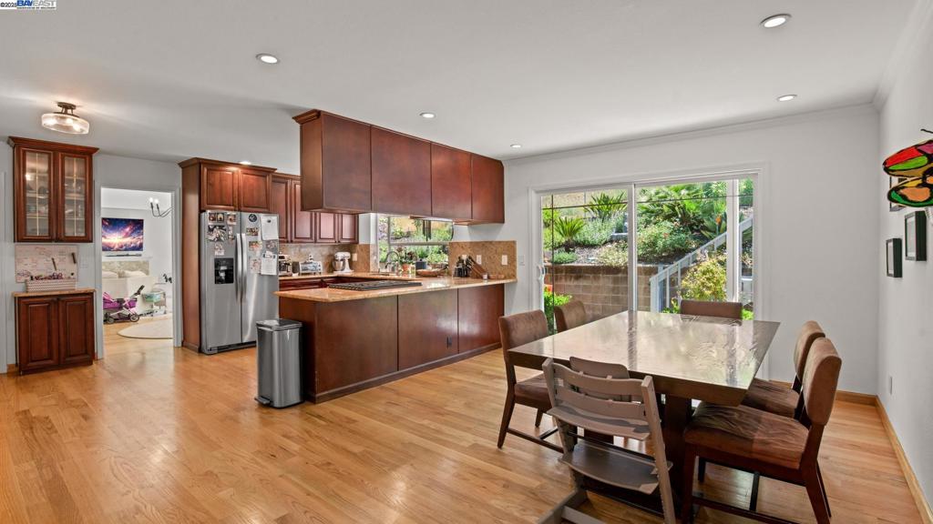 11 Oak Tree Court Ct