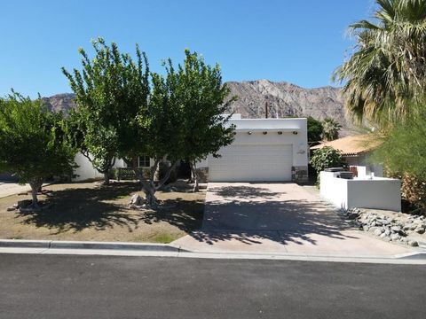 Photo of 53415 Avenida Obregon, La Quinta, CA 92253 (MLS # 219137202DA)