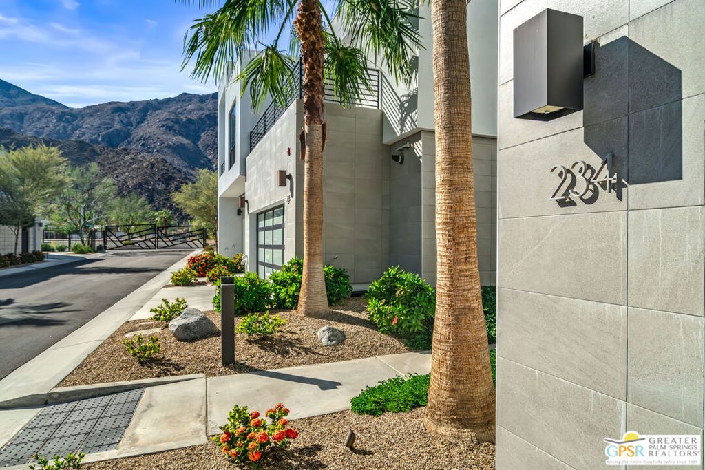 Photo of 234 Mayfair Way, Palm Springs, CA 92264 (MLS # 26647805PS)