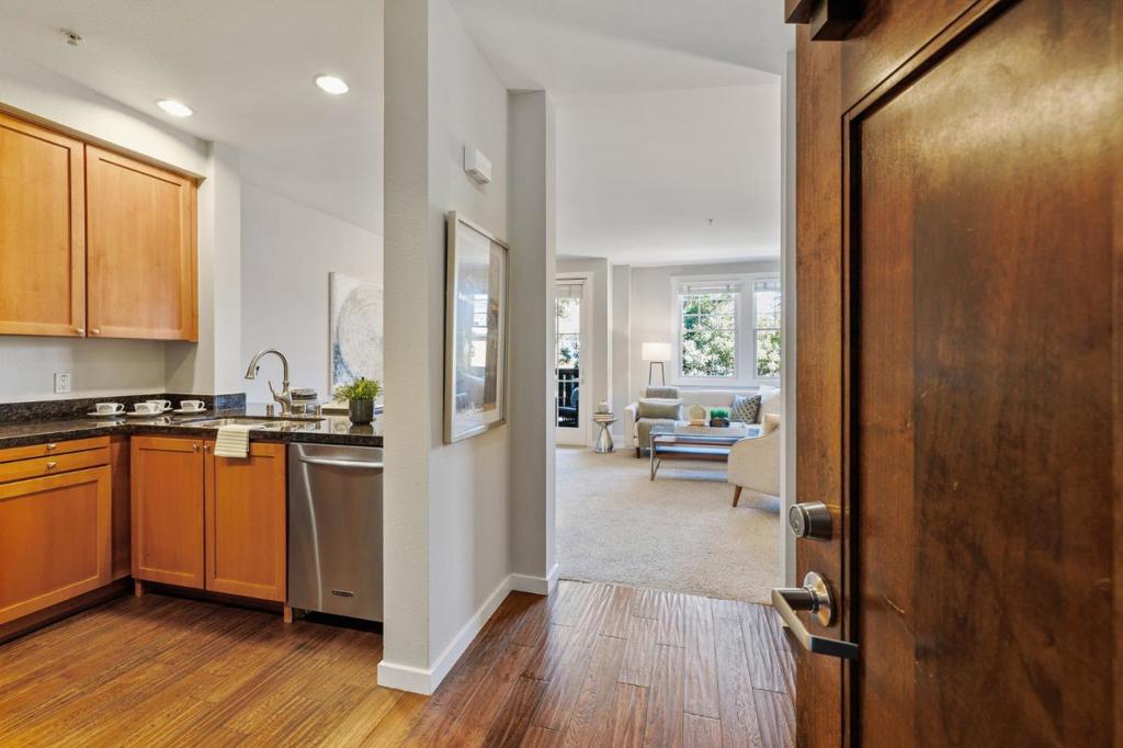 20 Madison Avenue 204