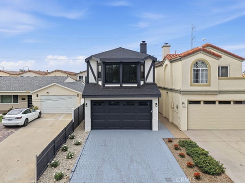 Photo of 15013 Kingsdale Ave. AVE, Lawndale, CA 90260 (MLS # SB26223213)