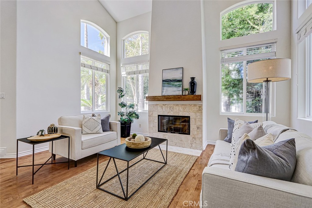 601 Calle De Arboles