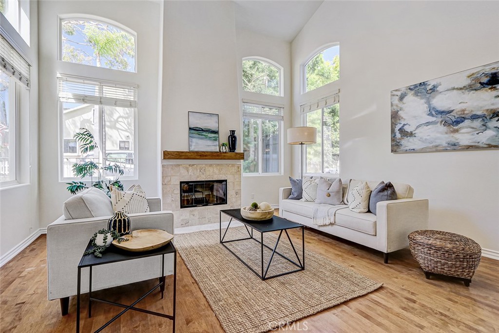 601 Calle De Arboles