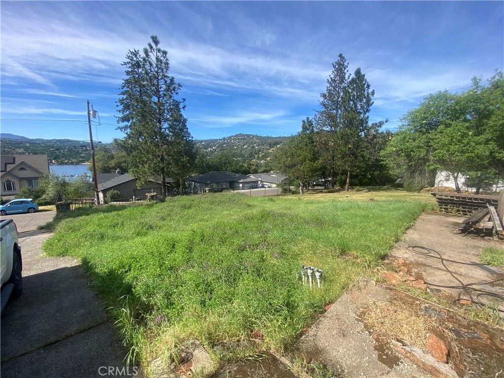 Photo of 17396 Meadow View Dr, Hidden Valley Lake, CA 95467 (MLS # LC26066306)