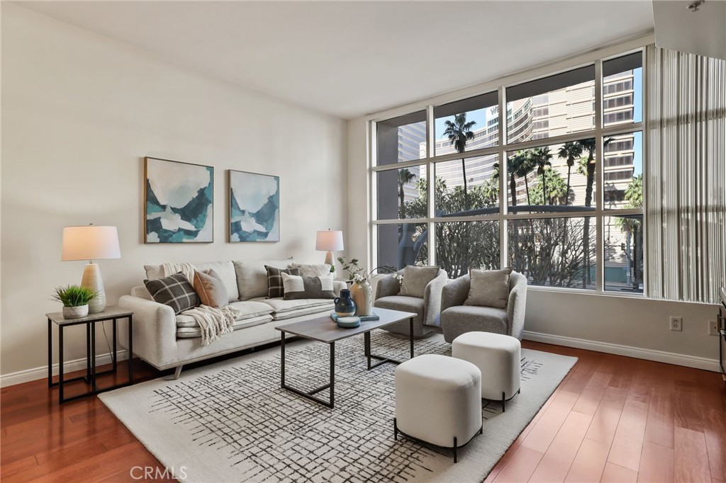 388 E Ocean Boulevard 305