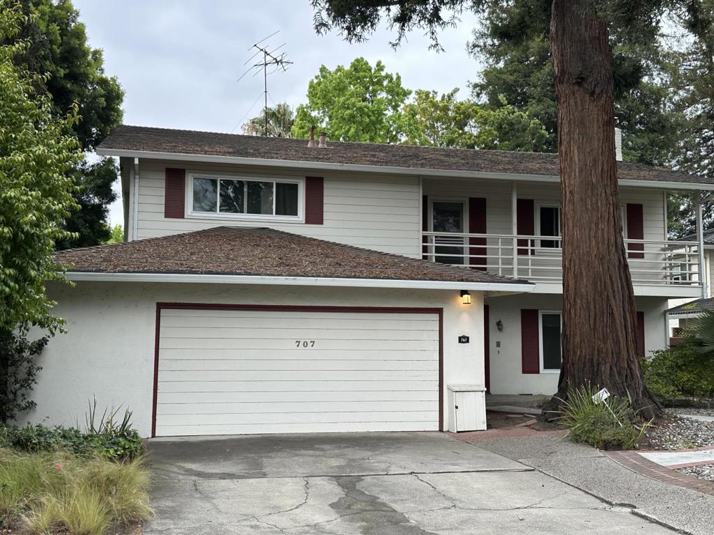707 Charleston Court, Palo Alto CA 94303