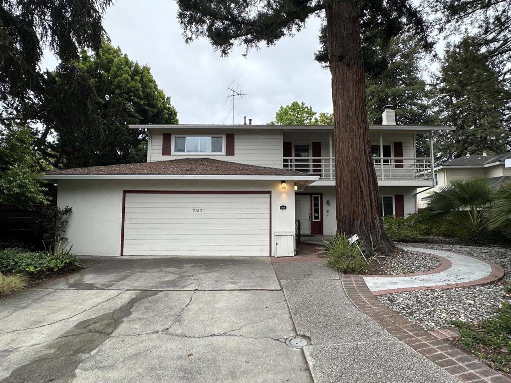 707 Charleston Court