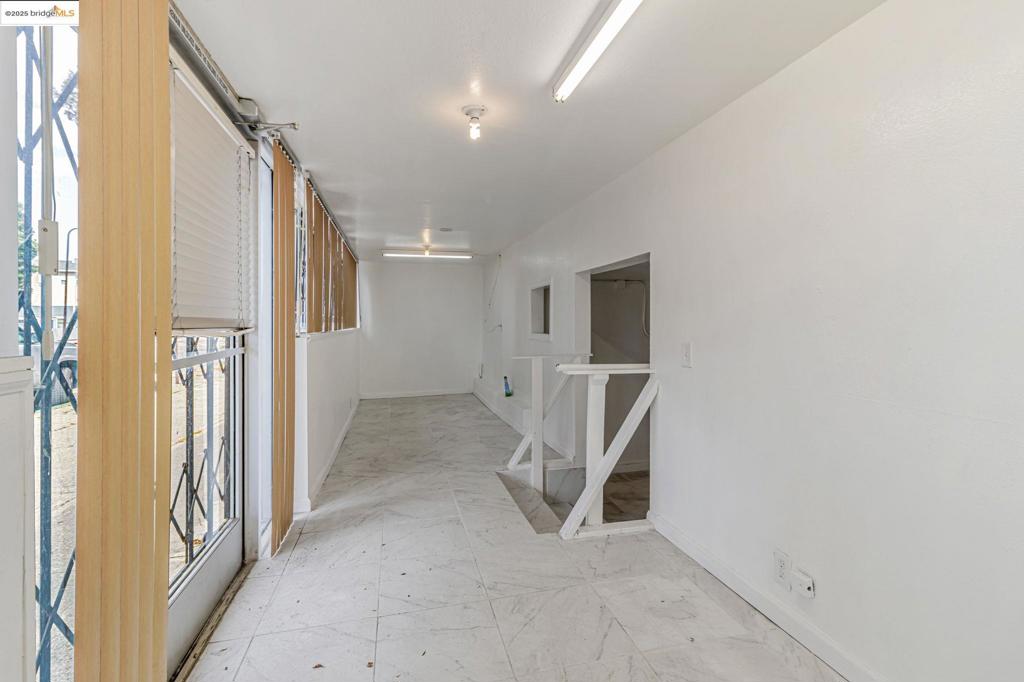 CENTRAL LOCATION - Residential Income