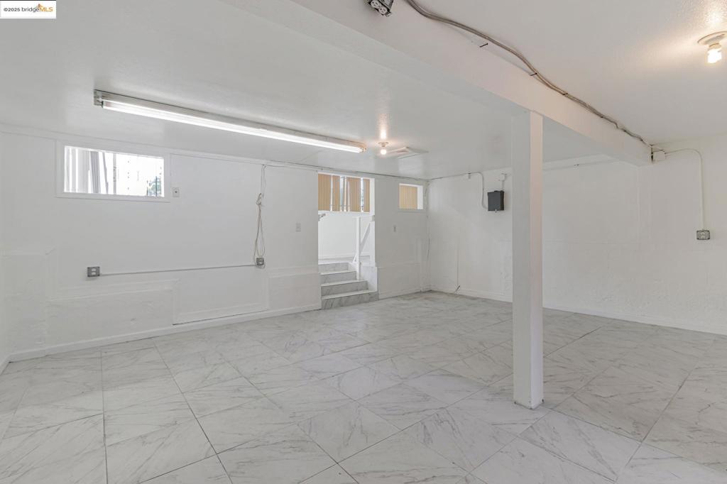 CENTRAL LOCATION - Residential Income