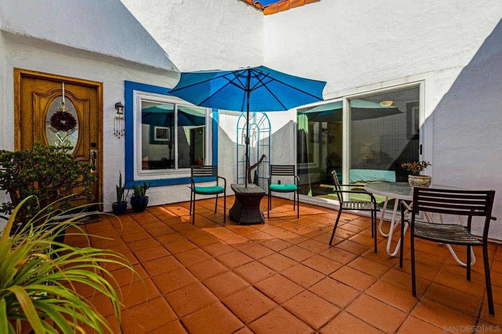 2045 Bolsa Chica Gln