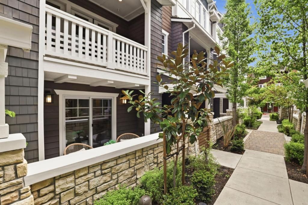 Photo of 410 Encinal Avenue, Menlo Park, CA 94025 (MLS # ML82043293)