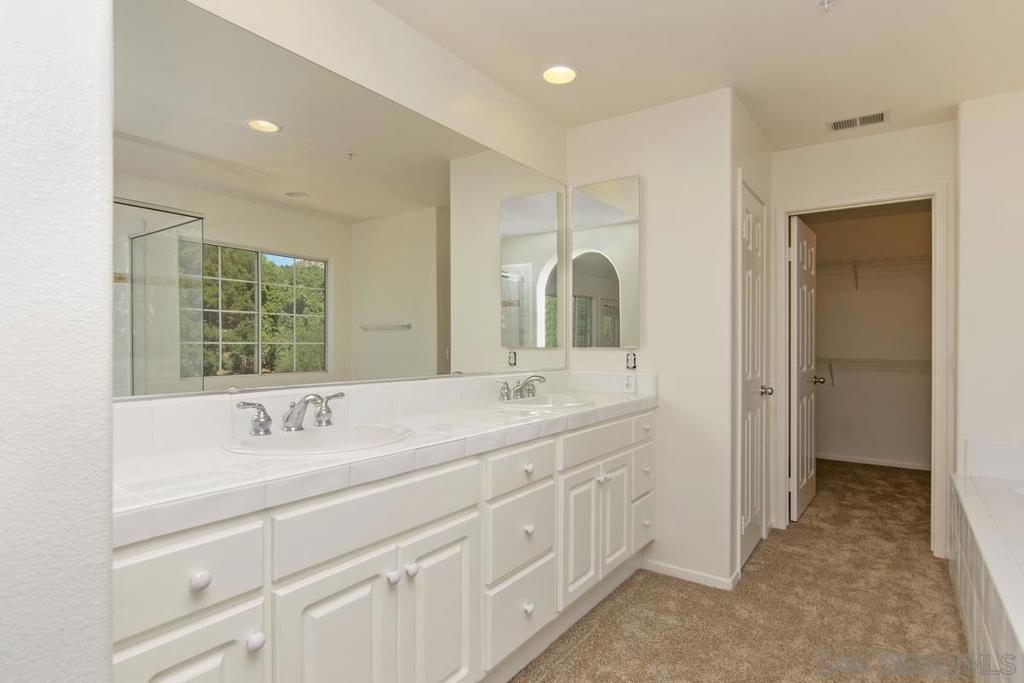 East Escondido - Residential Lease