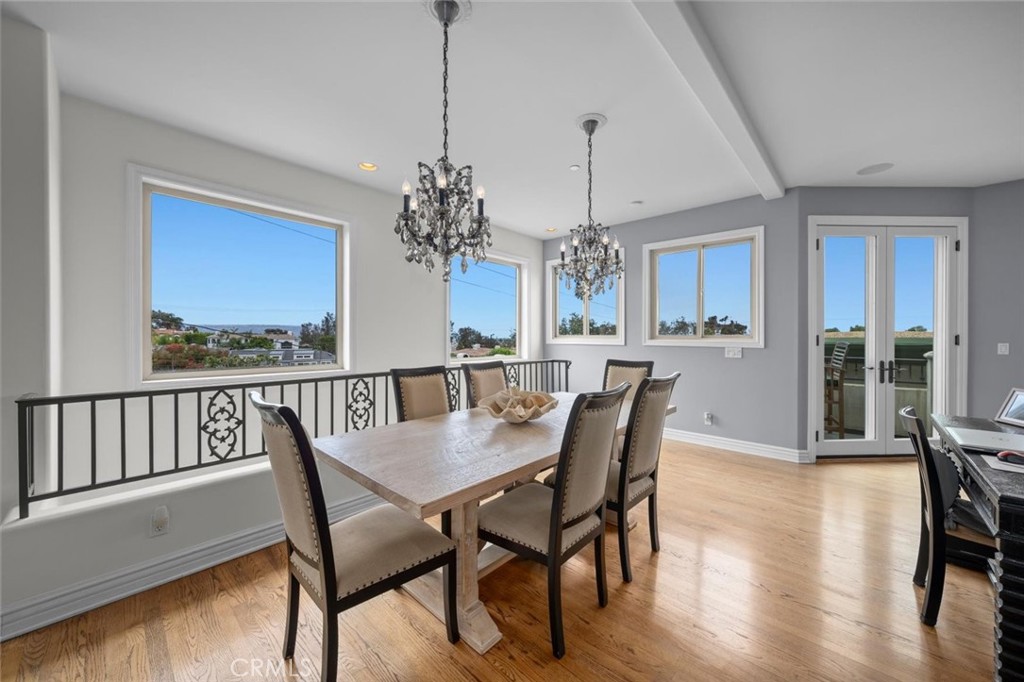 614 Manhattan Beach Boulevard