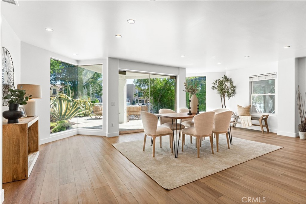 Lake Forest Keys (LK) - Residential