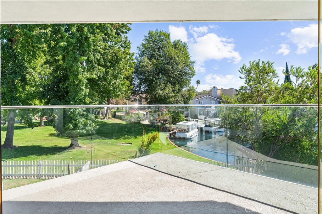 Lake Forest Keys (LK) - Residential
