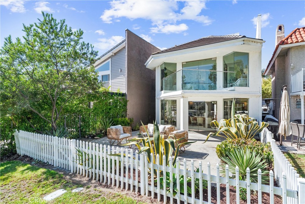 Lake Forest Keys (LK) - Residential