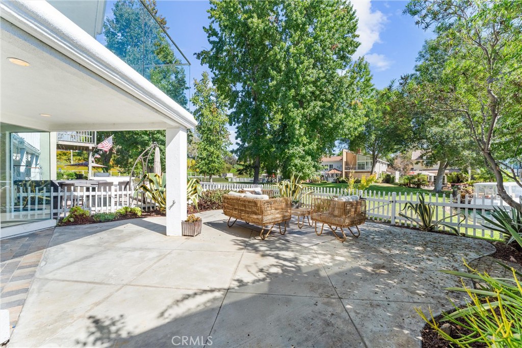 Lake Forest Keys (LK) - Residential