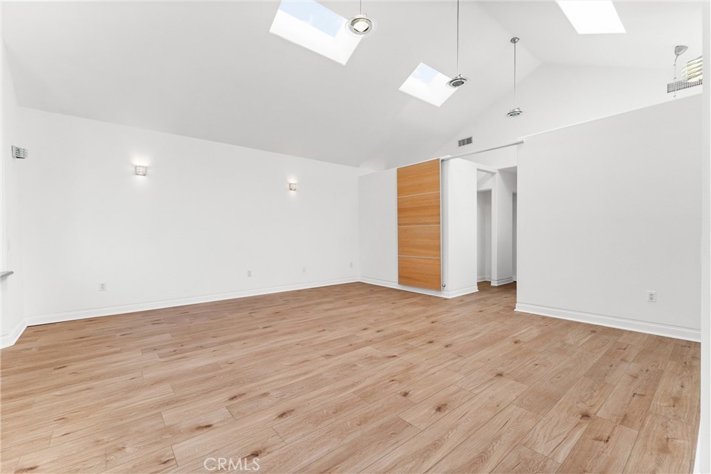 Lake Forest Keys (LK) - Residential