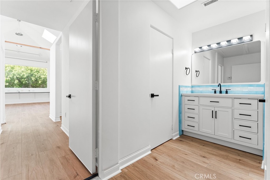 Lake Forest Keys (LK) - Residential