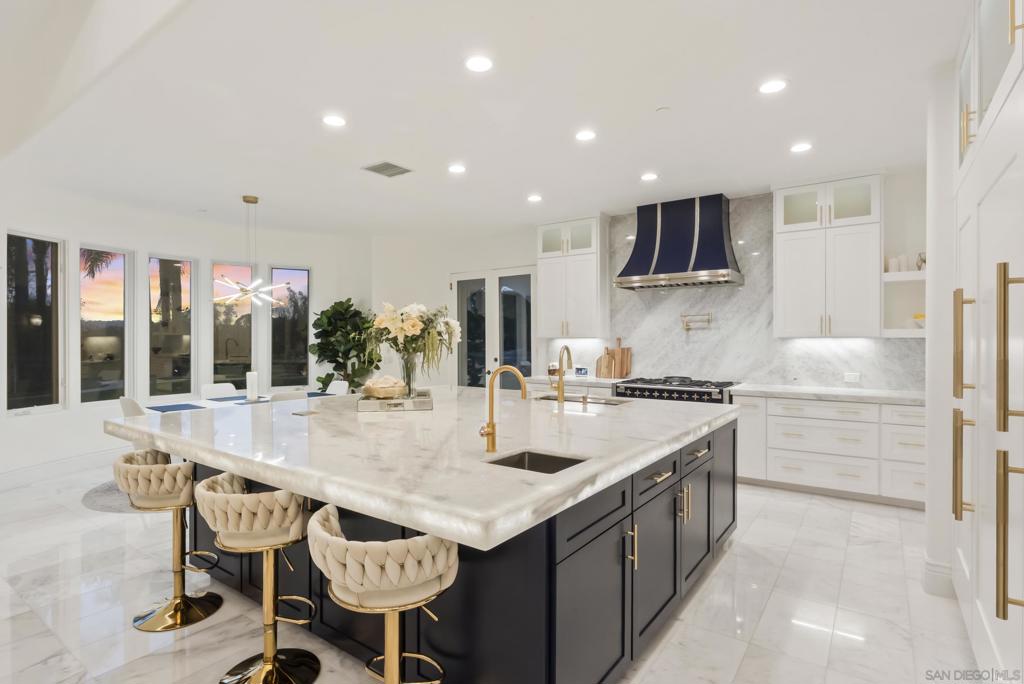 16301 Avenida De Los Olivos