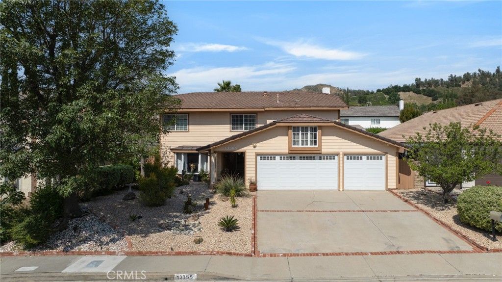 Photo of 13365 Mission Tierra Way, Granada Hills, CA 91344 (MLS # SR26045400)