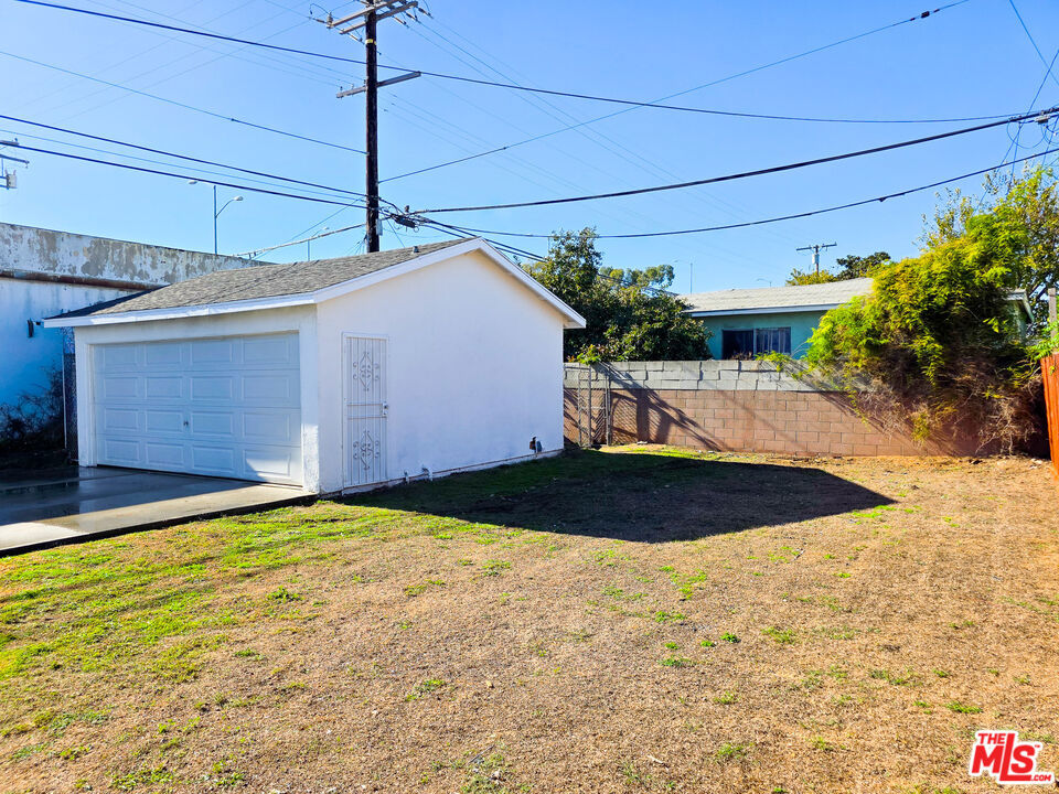 TRACT # 7243 LOT 73 - Residential
