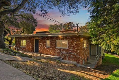 5401 Leona Street Oakland CA 94619