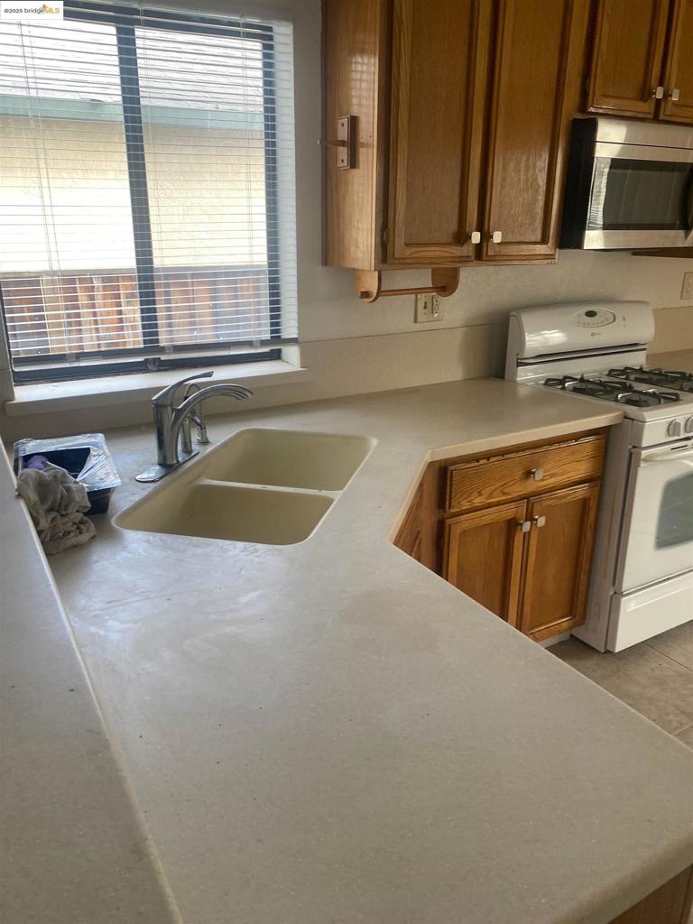 DEER CREEK - Residential Lease