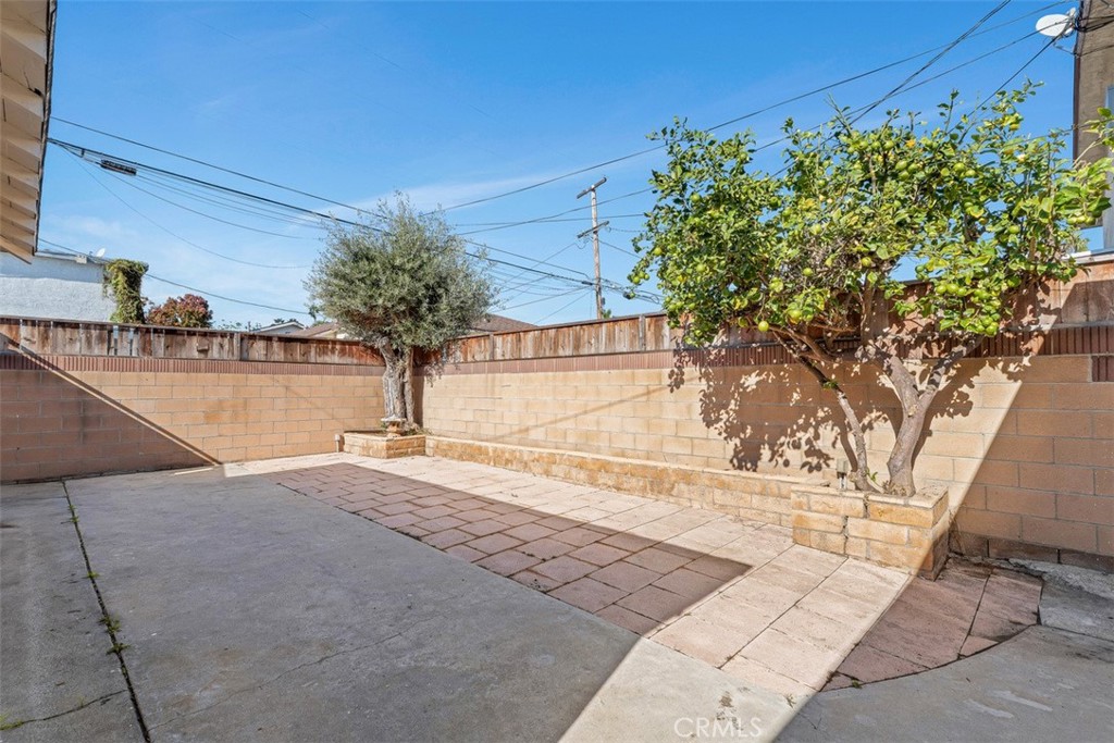 Circle (CA) - Residential