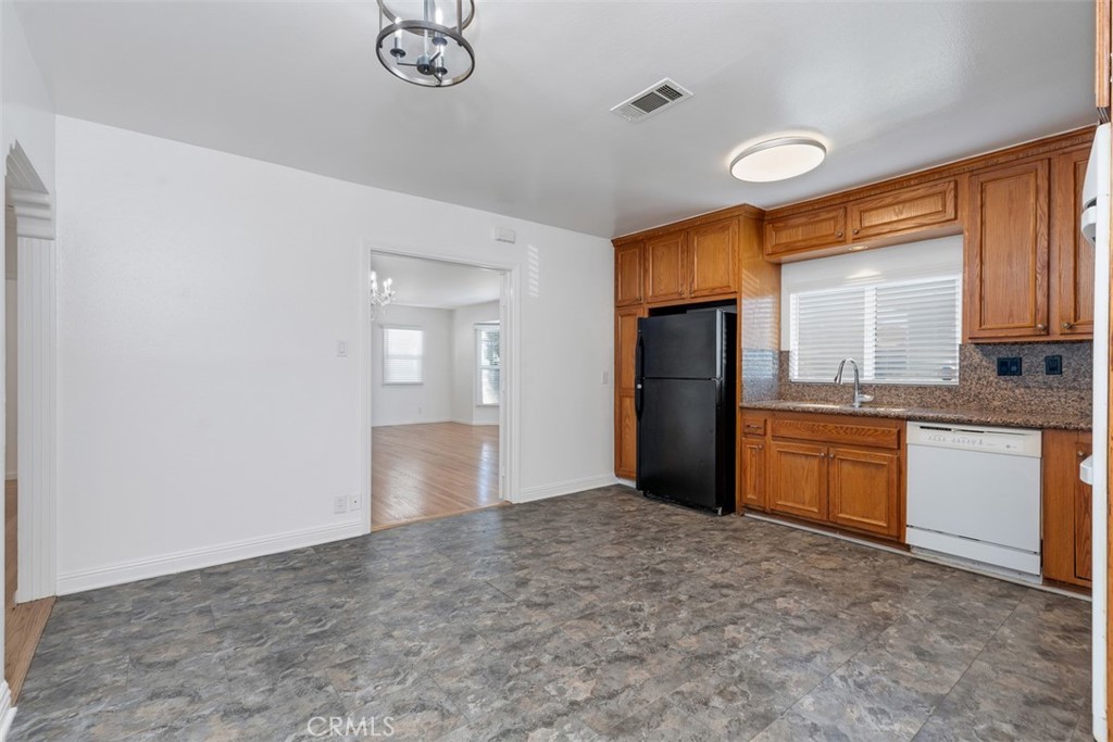 Circle (CA) - Residential