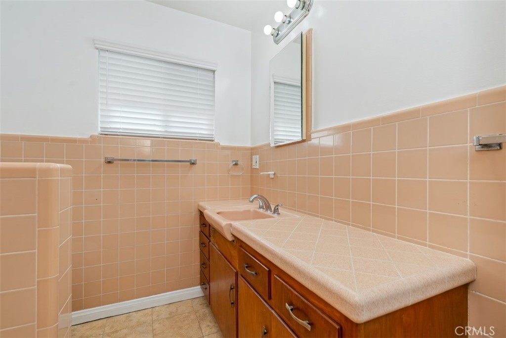 Circle (CA) - Residential