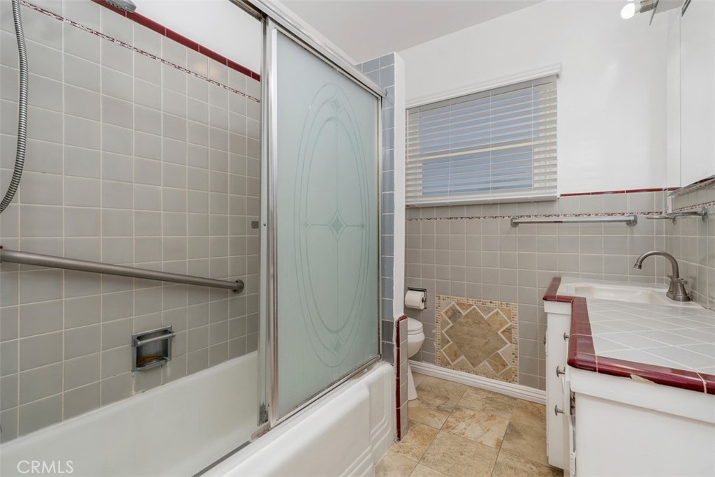 Circle (CA) - Residential