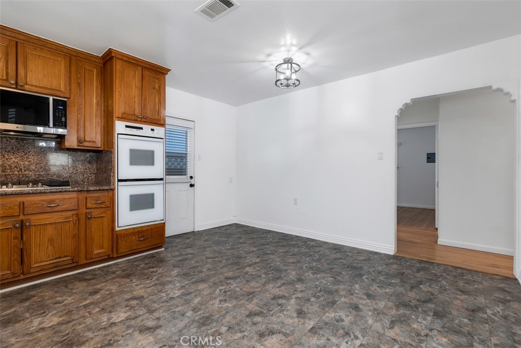 Circle (CA) - Residential