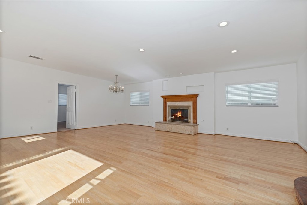 Circle (CA) - Residential