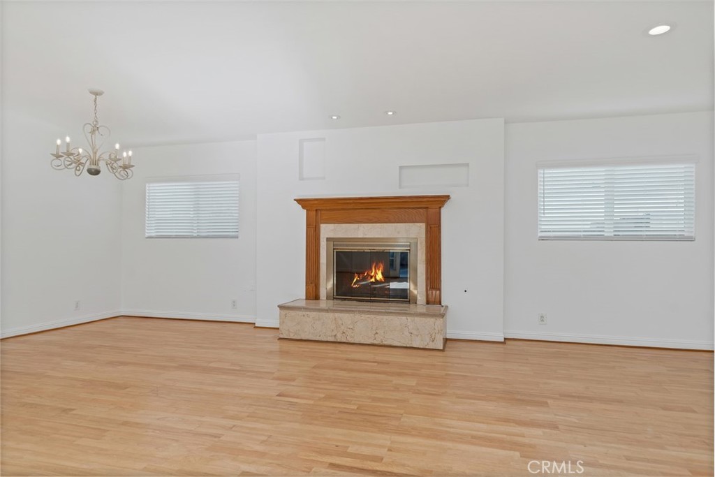 Circle (CA) - Residential