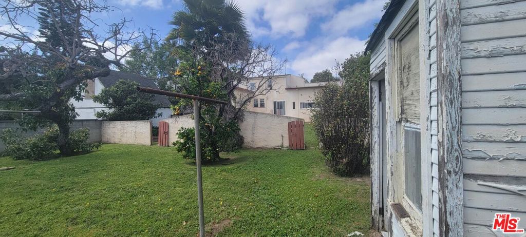 3126 Castle Heights Avenue