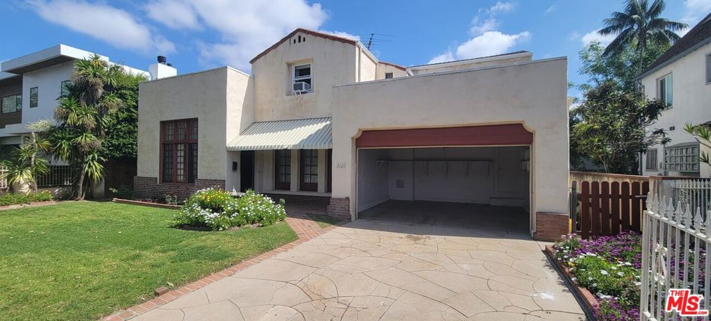 3126 Castle Heights Avenue