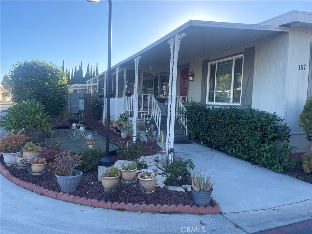 300 N Rampart 157