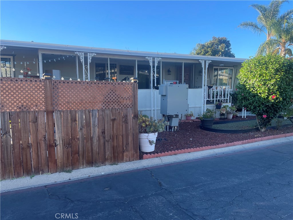 300 N Rampart 157