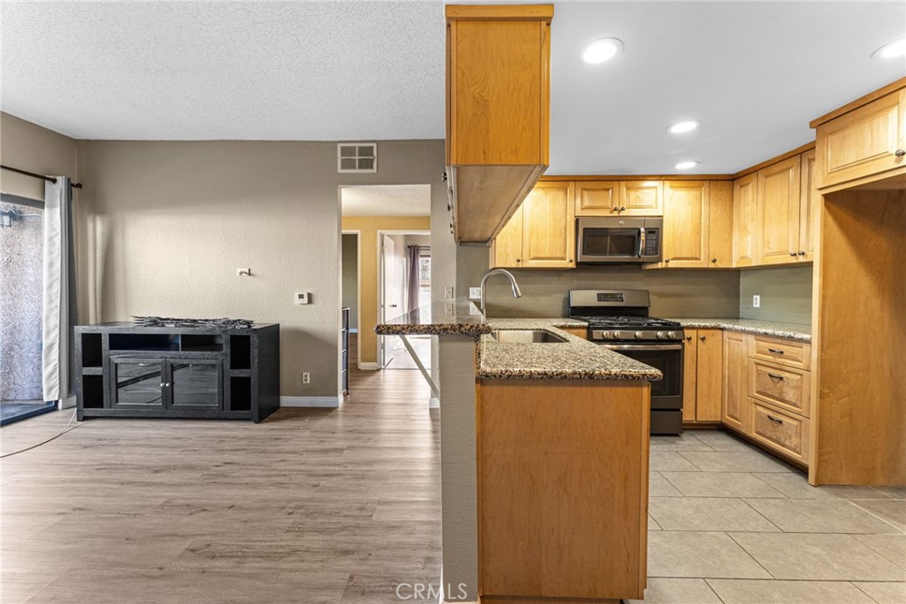 10943 Laurel Canyon A6