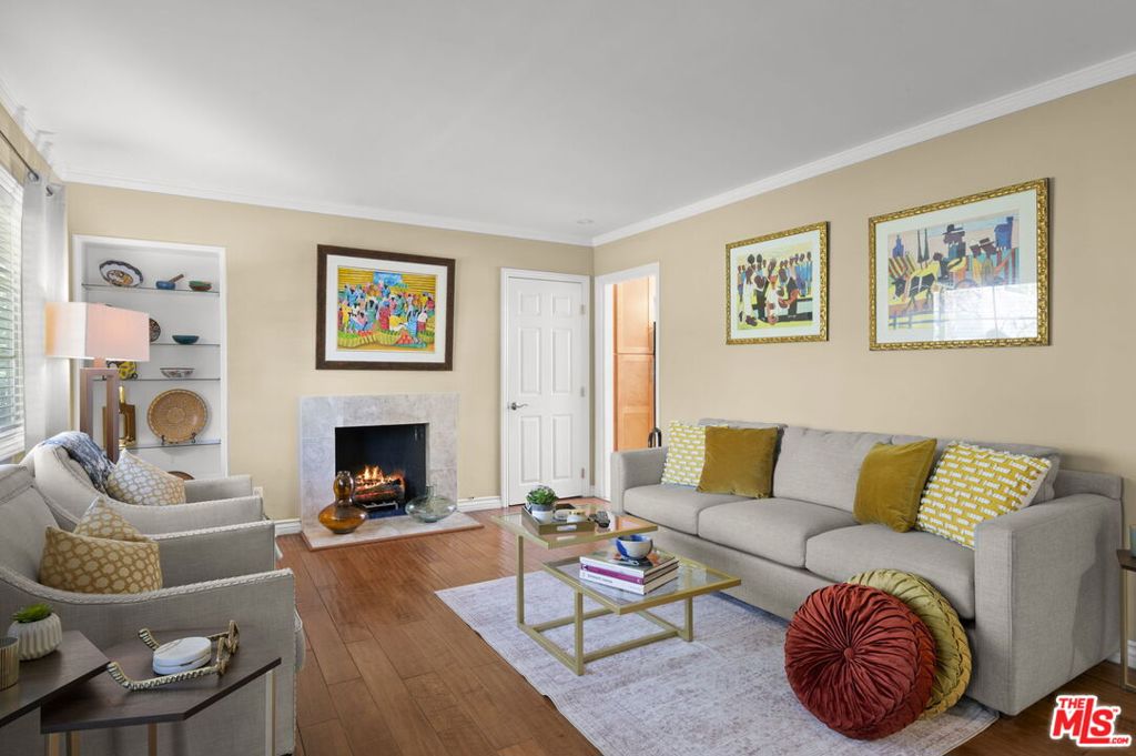 5464 Village Green Grn