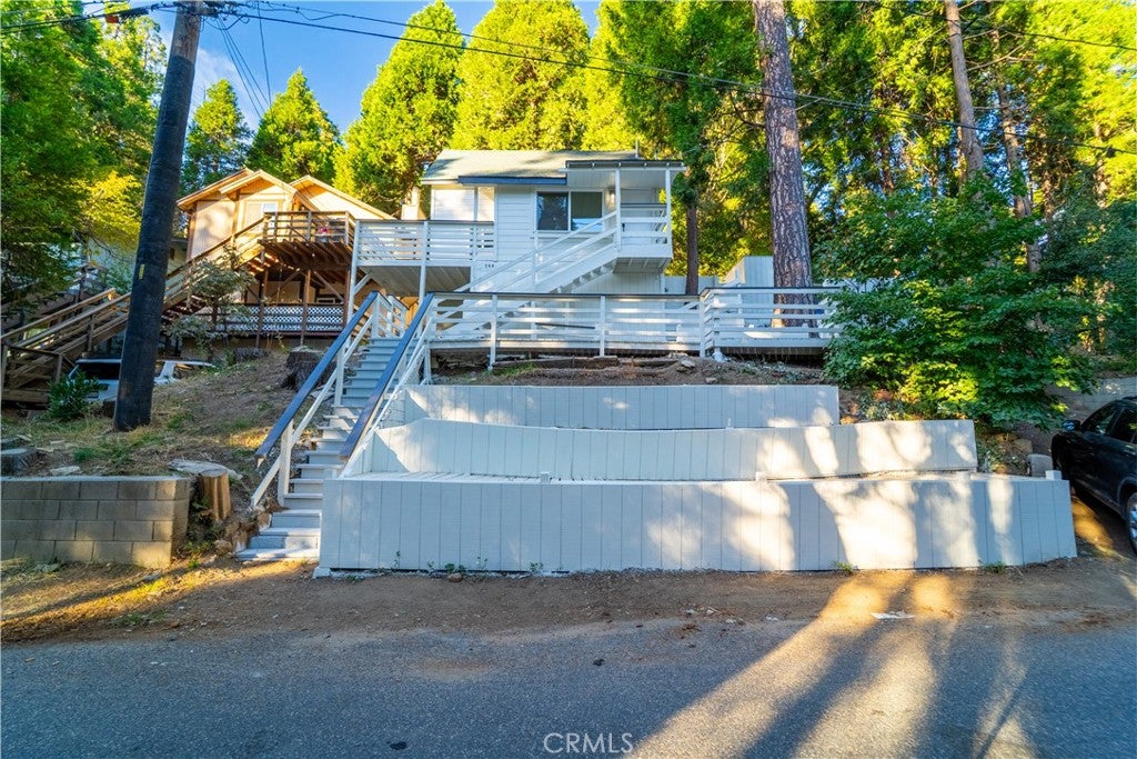 744 Woodland